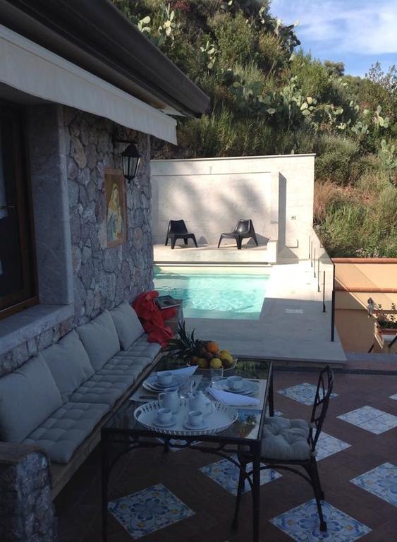 202 Luxury Pool Isola Bella Villa Taormina Room photo